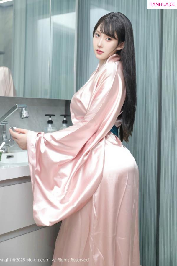  [XiuRen]高清写真图 2025.09.03 No.10724 李沁恩lrene 红色比基尼第2张图片